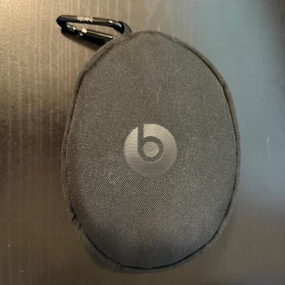 BEATS SOLO3 ON-EAR WIRELESS HEADPHONES - Picture 3 of 5